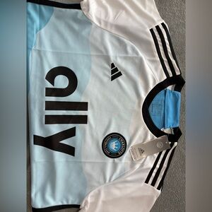 Umbro White Jersey with Red and Blue Details